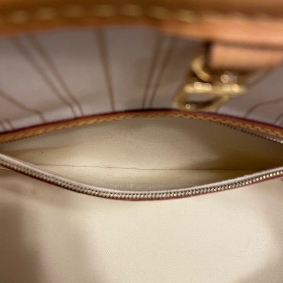 Louis Vuitton Damier Azur Neverfull PM - Picture 4 of 14